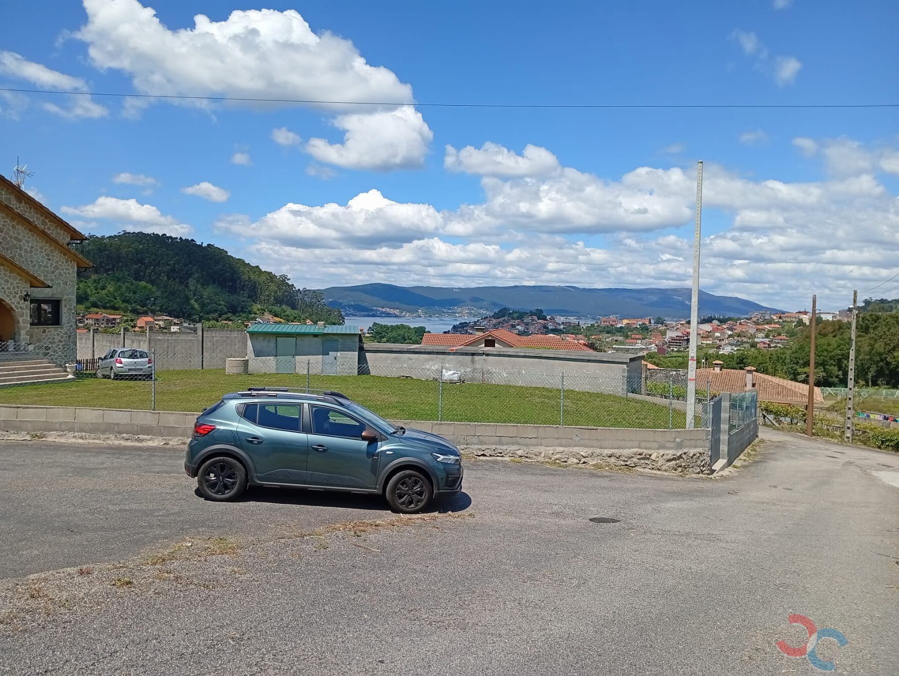 For sale of land in Marín