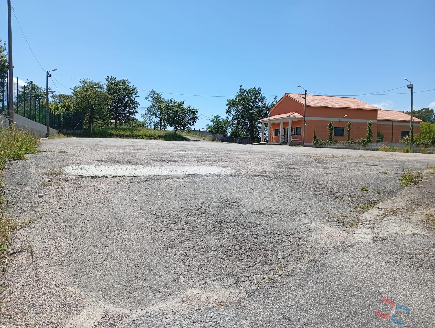 For sale of land in Marín