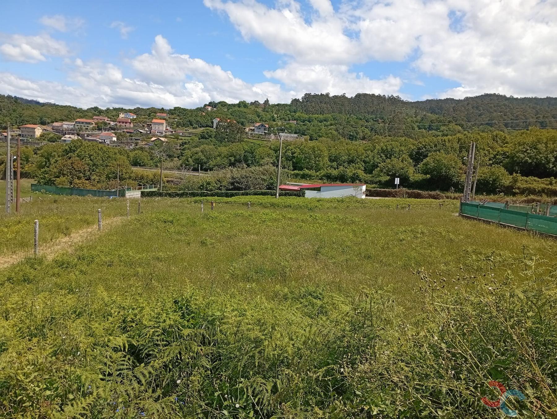 For sale of land in Marín