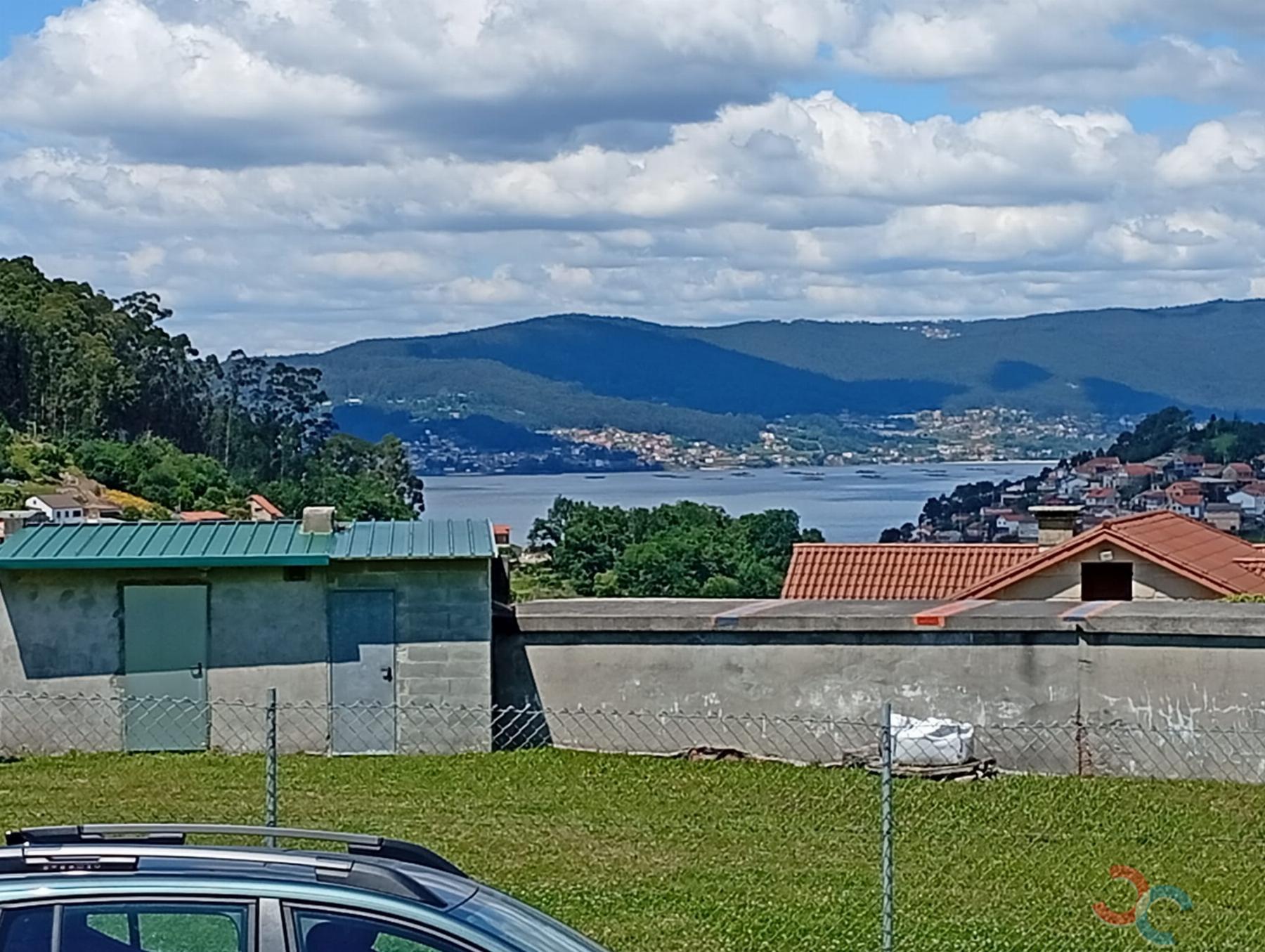 For sale of land in Marín