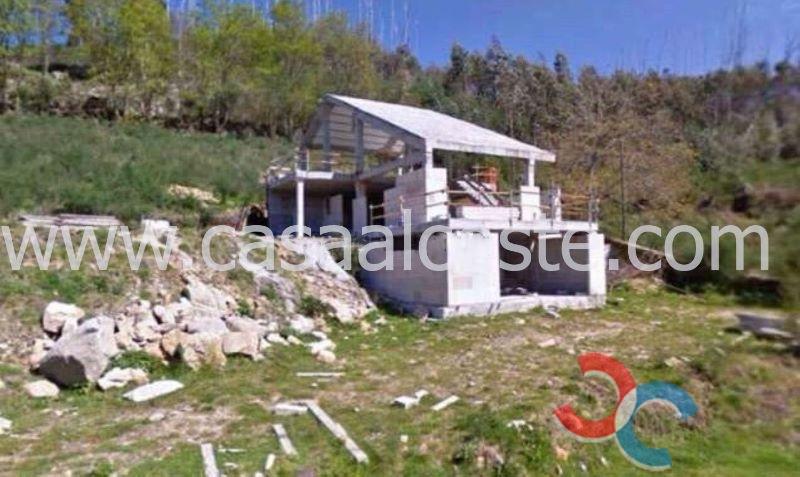 For sale of house in Cotobade