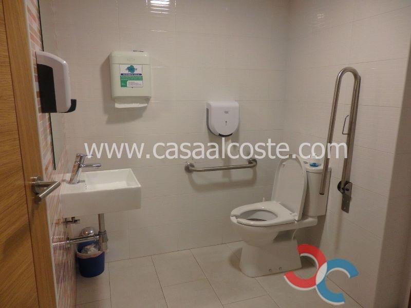 Venta de local en Marín