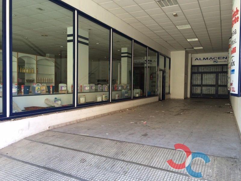 Venta de local comercial en Pontevedra