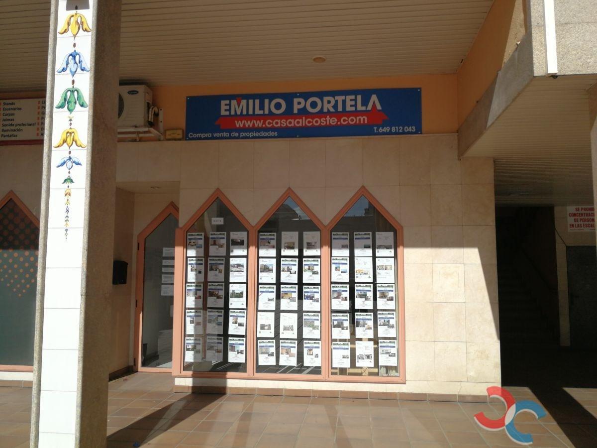 Venta de local comercial en Marín