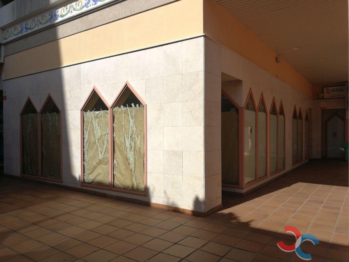 For sale of premises in Marín