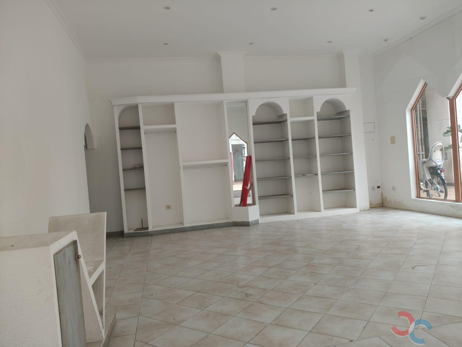 For sale of commercial in Marín