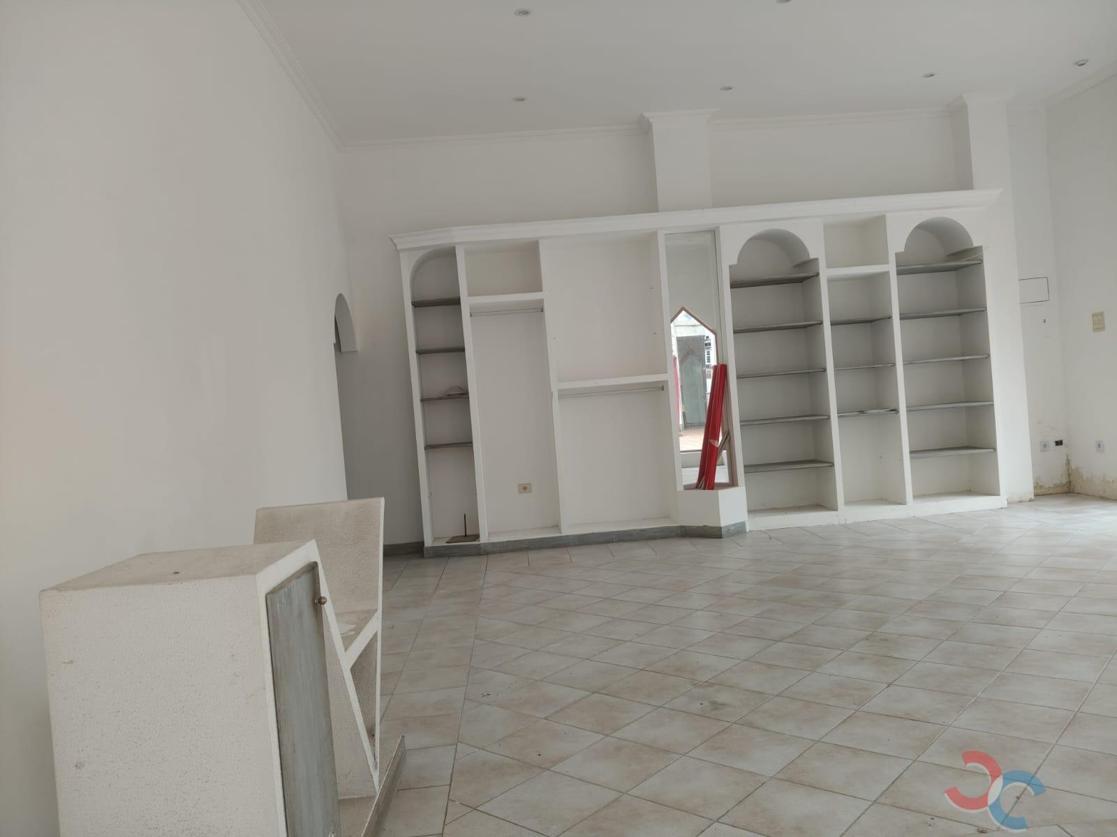 For sale of commercial in Marín