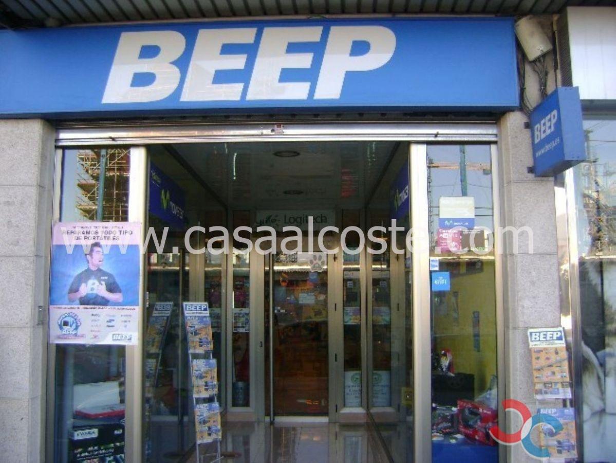 Venta de local comercial en Marín