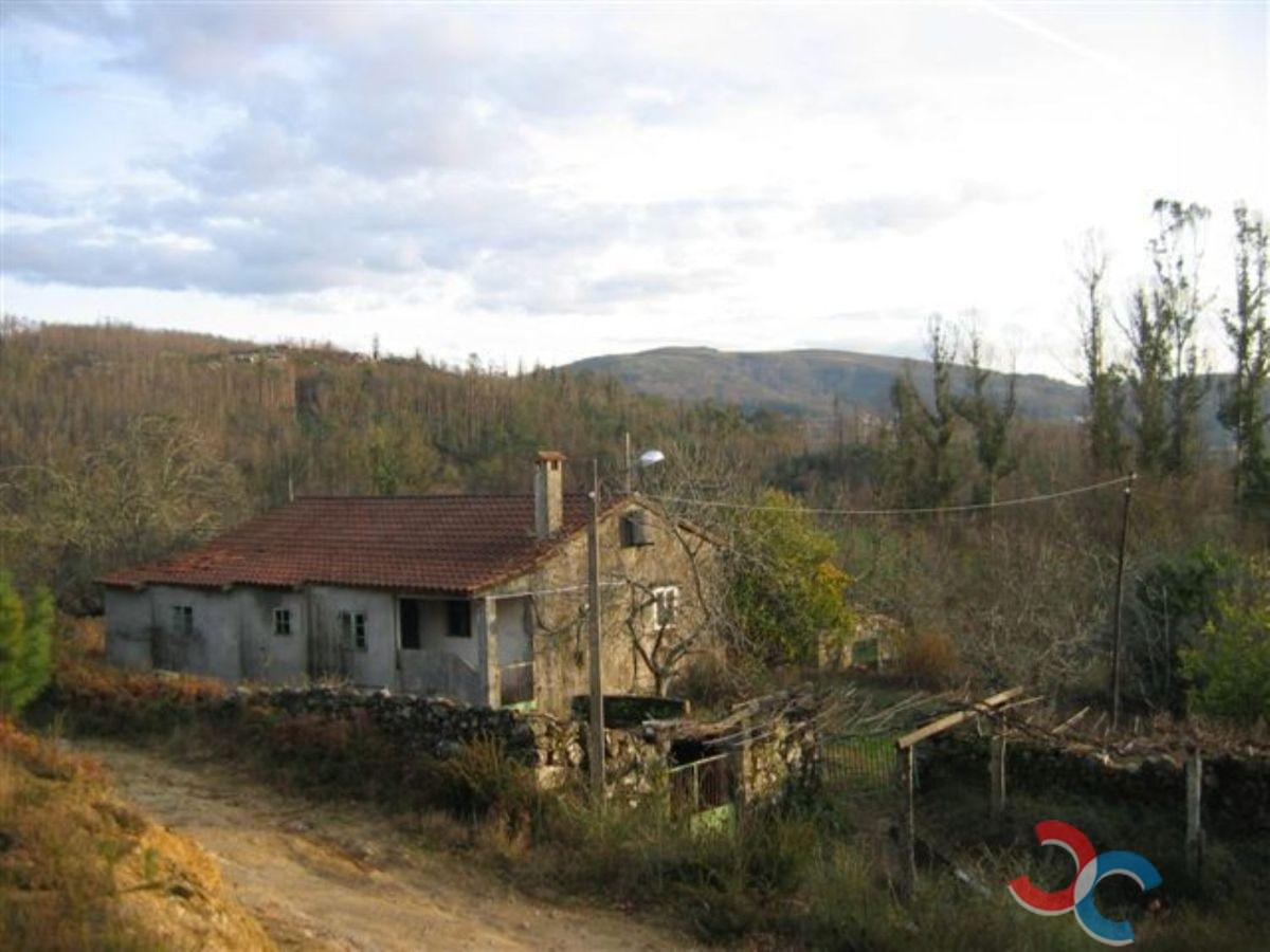 For sale of house in Campo Lameiro