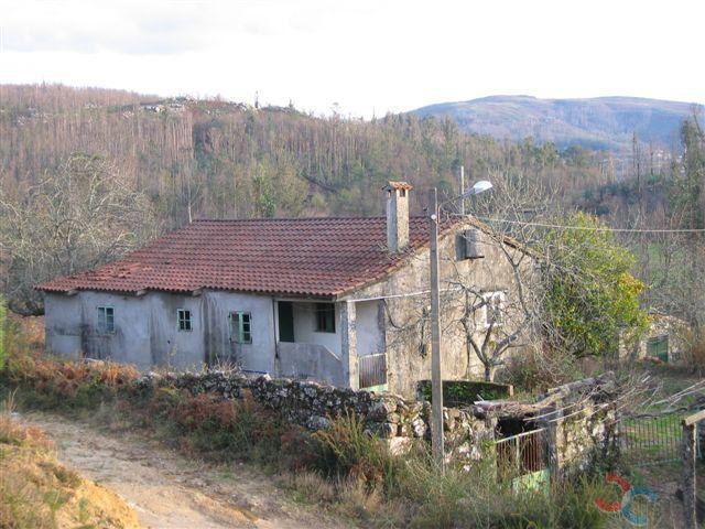 For sale of house in Campo Lameiro
