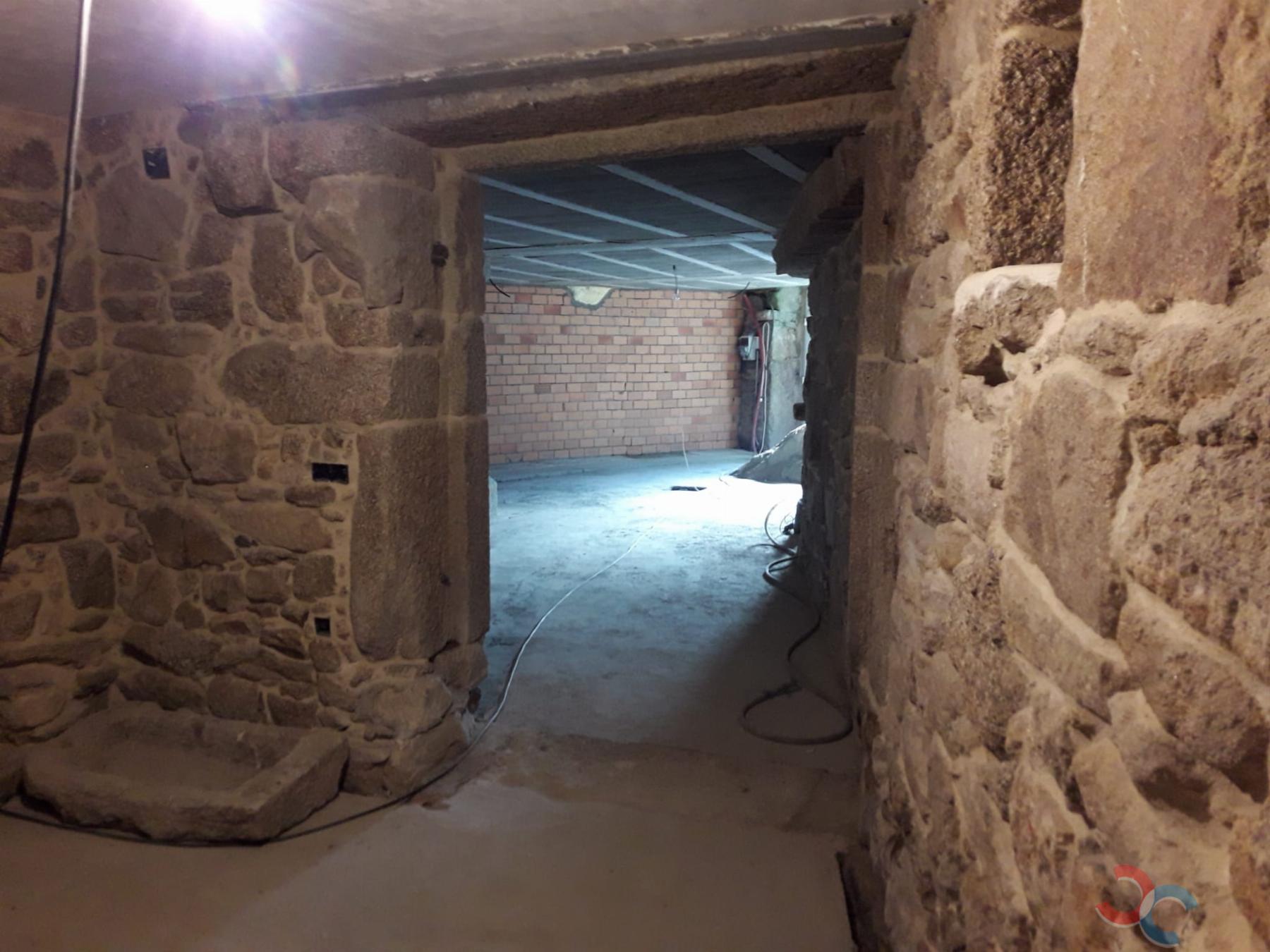 For sale of house in A Lama
