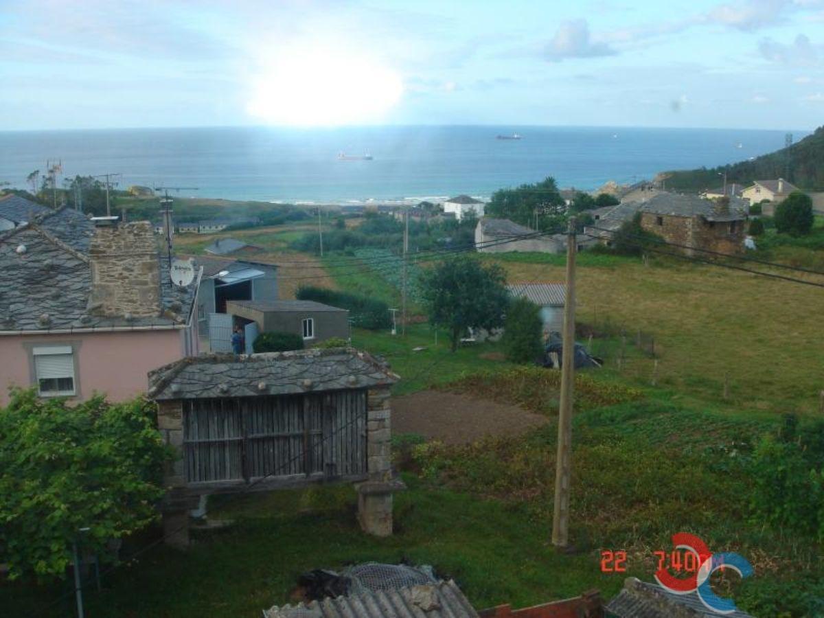For sale of house in Vicedo O