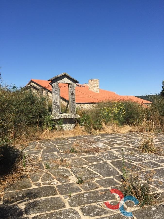 For sale of rural property in Silleda