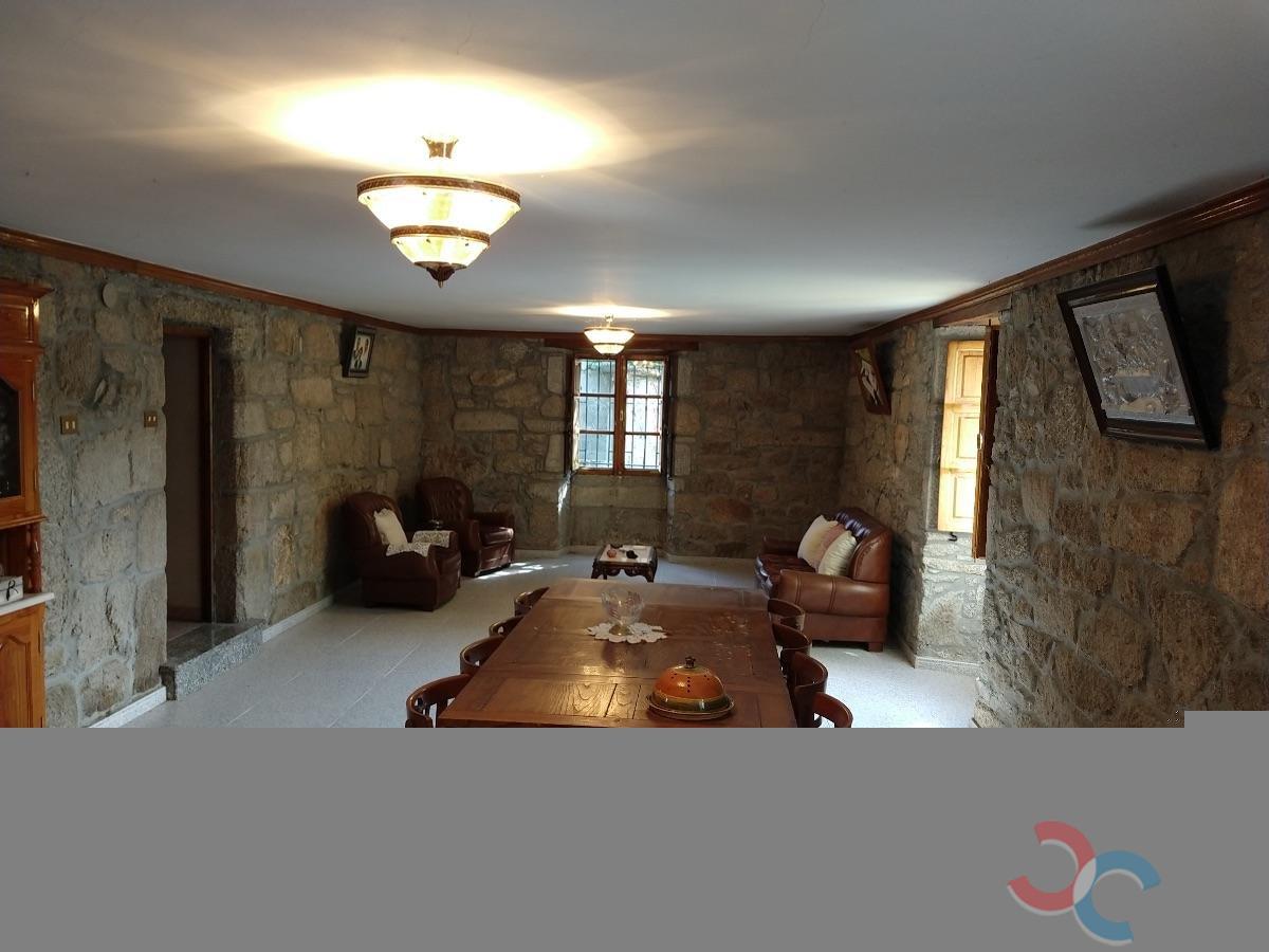For sale of house in Castroverde