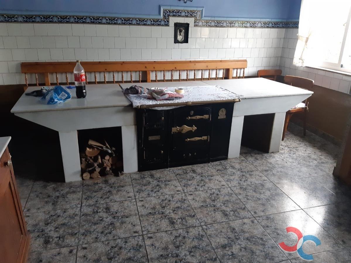 For sale of house in Chantada