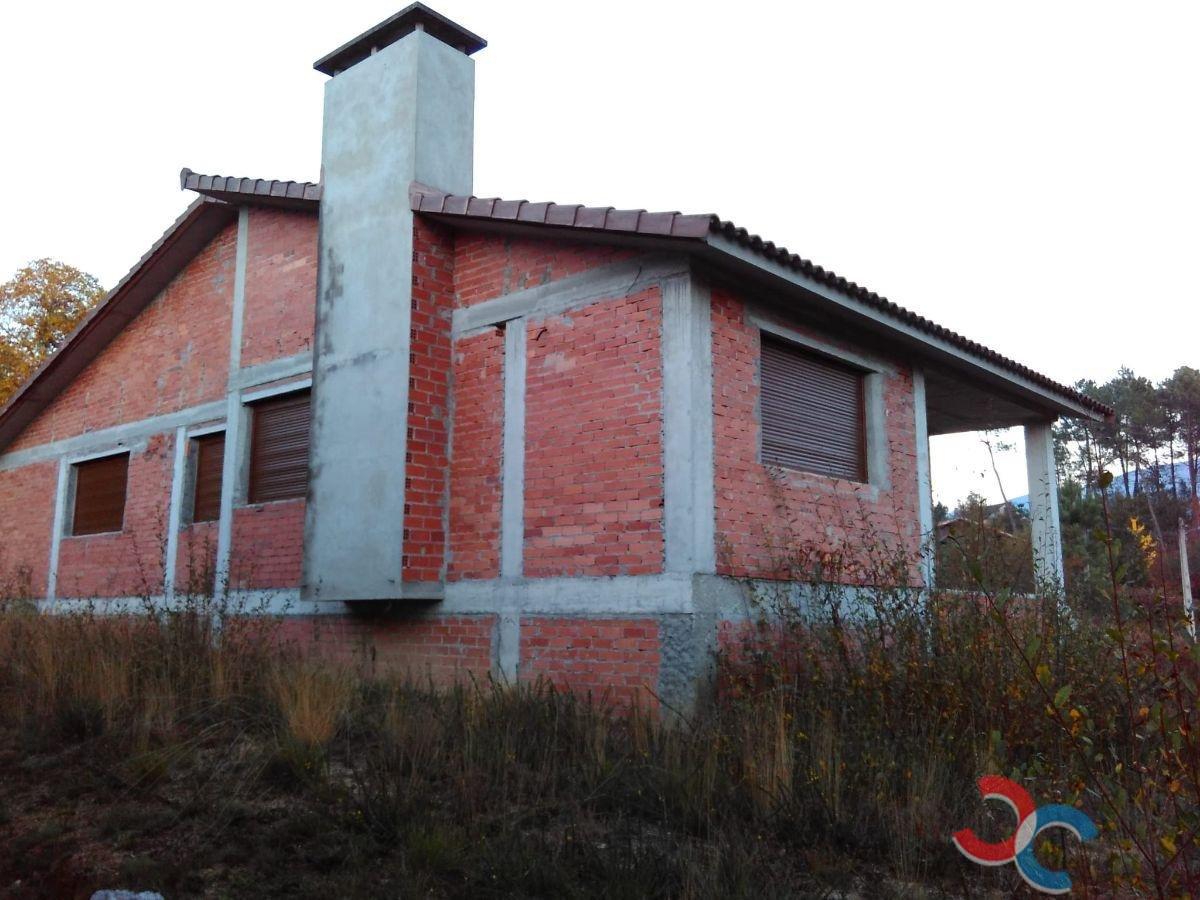 For sale of house in Salvaterra de Miño