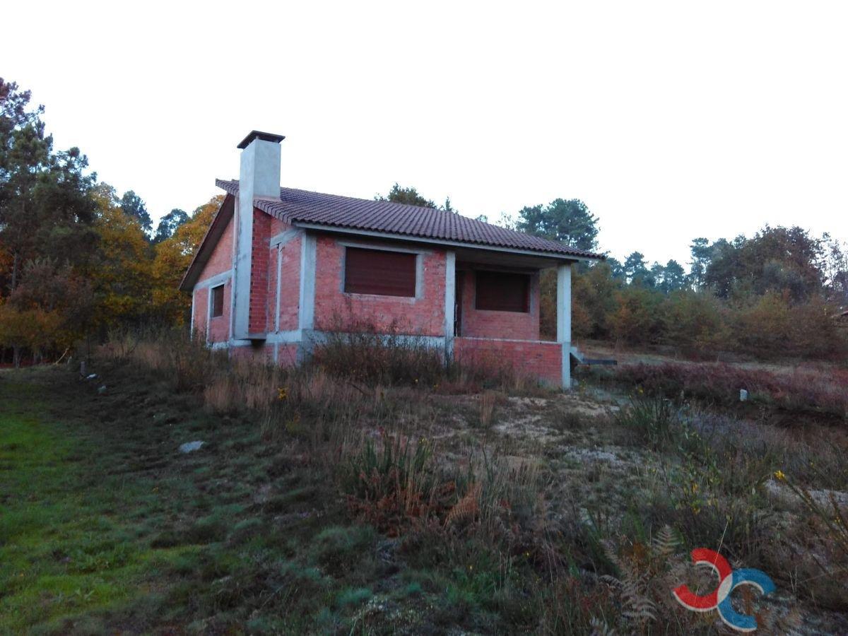 For sale of house in Salvaterra de Miño