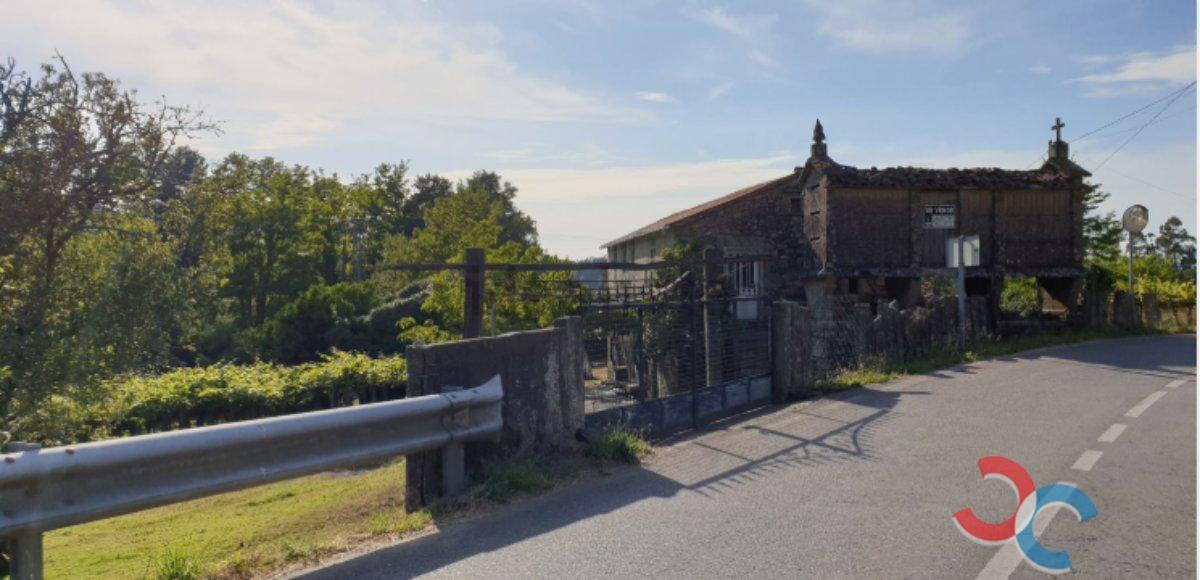 For sale of house in Moraña