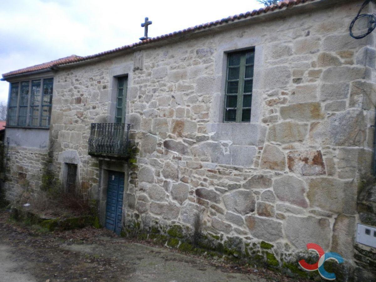 Venda de casa em Rodeiro