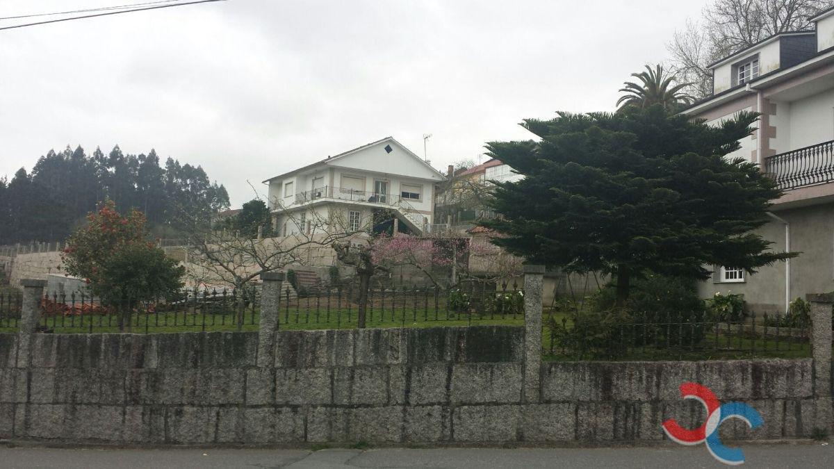 For sale of house in Barro