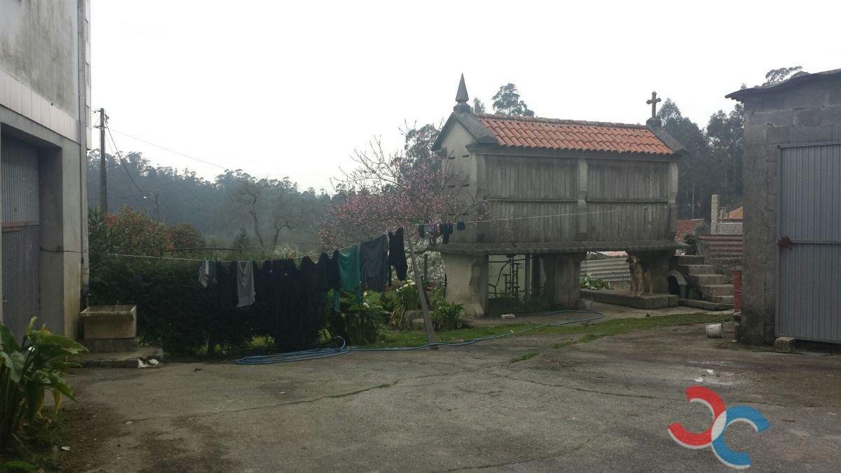 Venda de casa em Barro