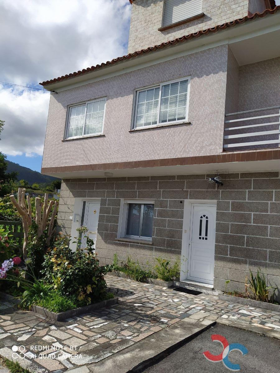 For sale of house in Poio