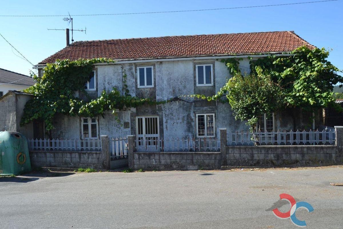 For sale of house in Forcarei