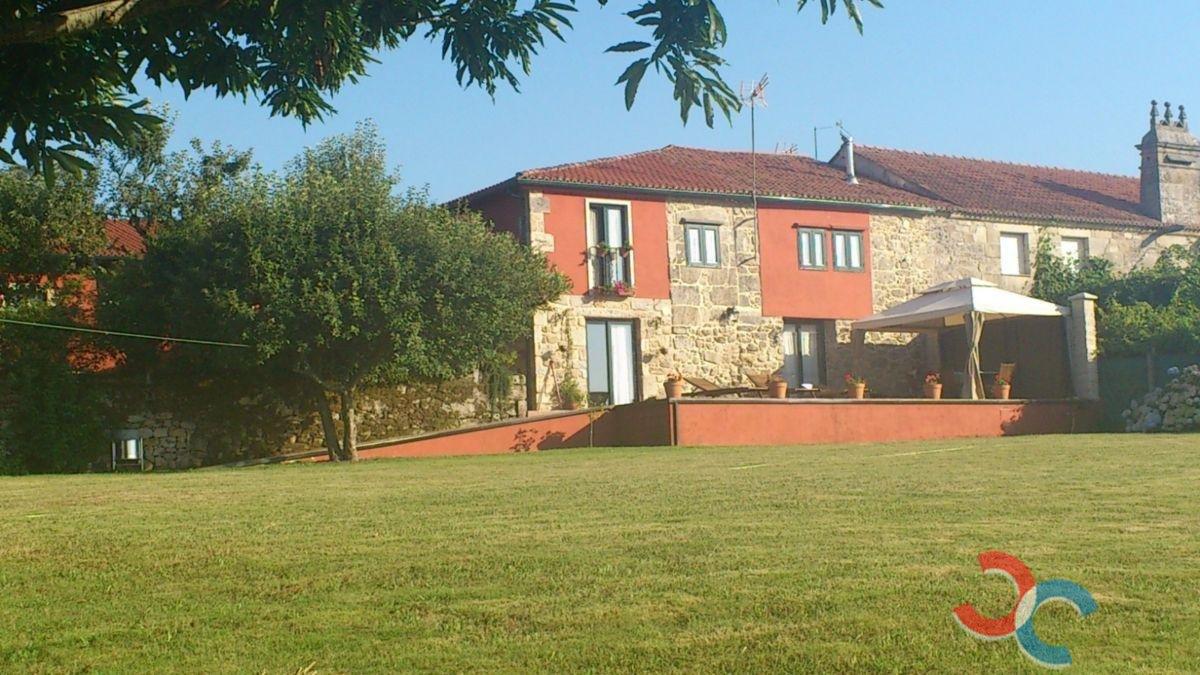For sale of hotel in Silleda