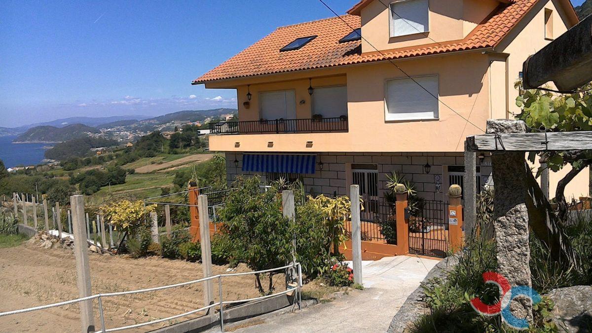 For sale of house in Bueu