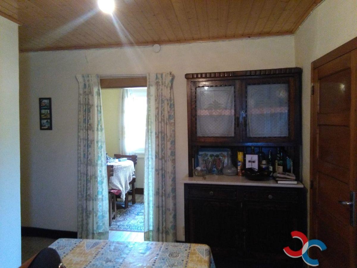 For sale of house in Padrenda