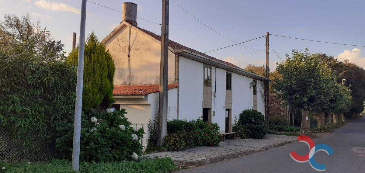 For sale of house in Lalín