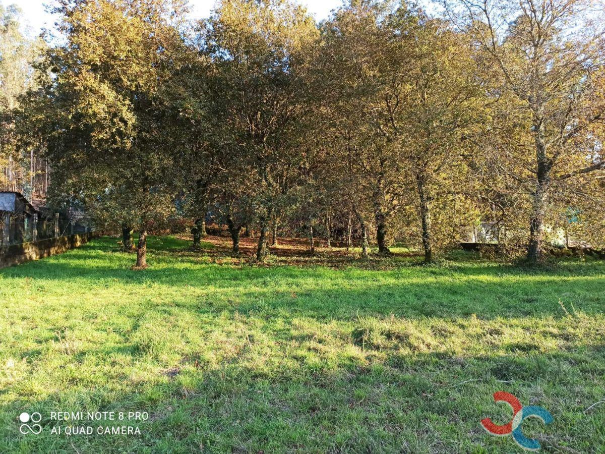 For sale of land in Marín