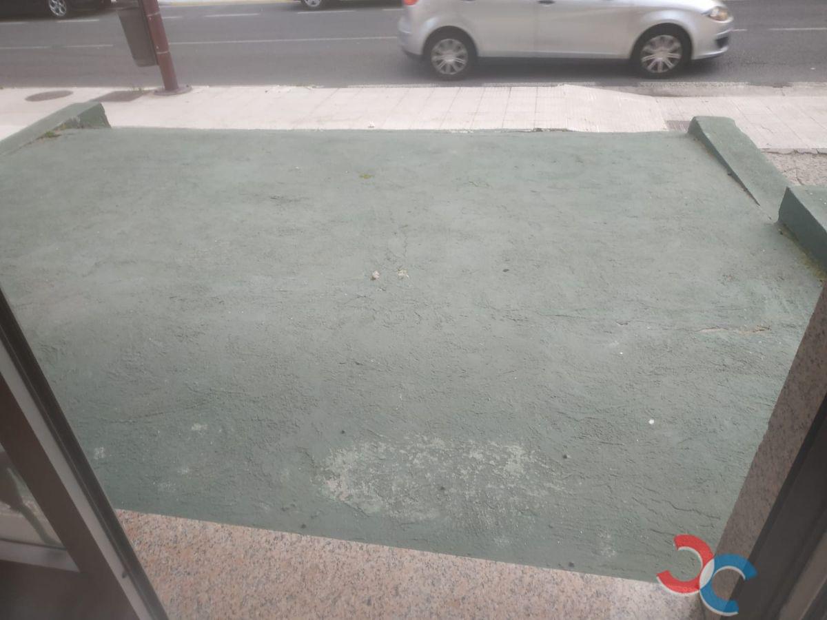 Venta de local comercial en Marín