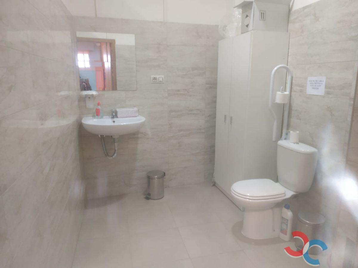 For sale of premises in Marín