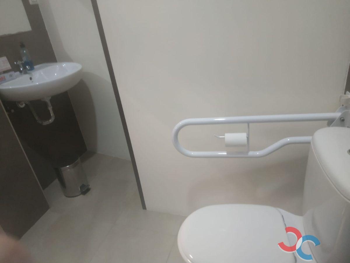 For sale of premises in Marín