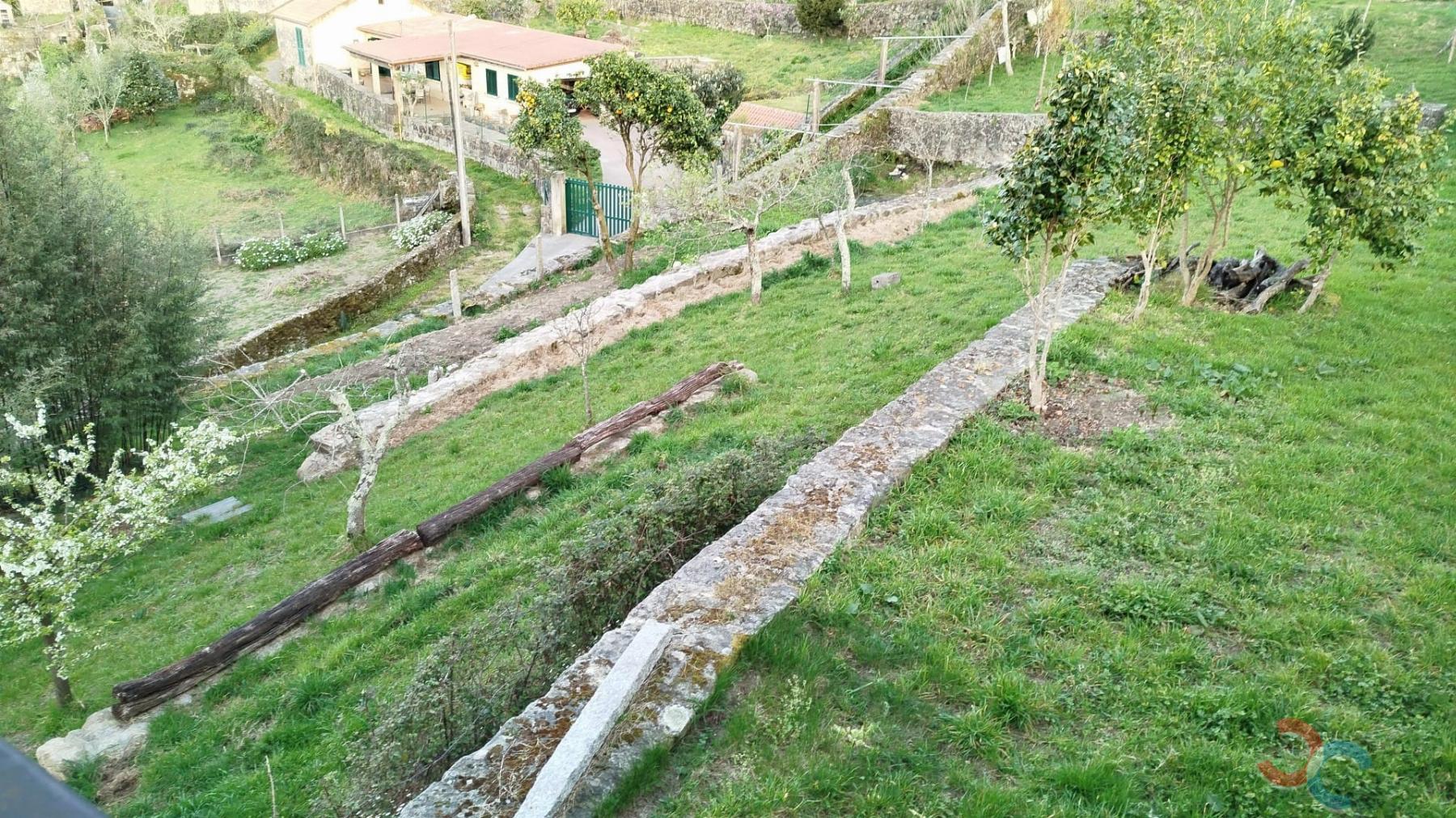 For sale of house in Campo Lameiro