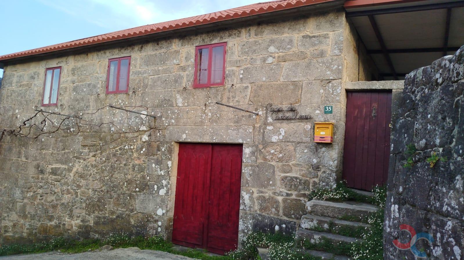 For sale of house in Campo Lameiro