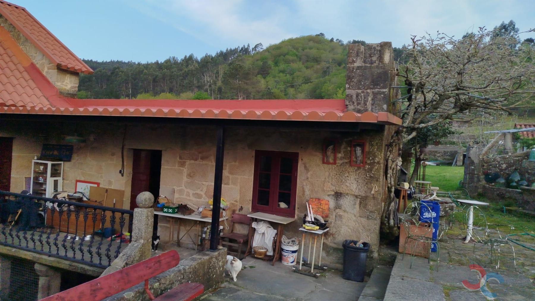 For sale of house in Campo Lameiro