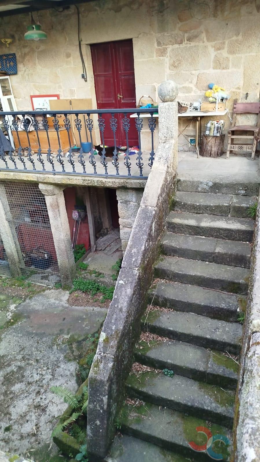 For sale of house in Campo Lameiro