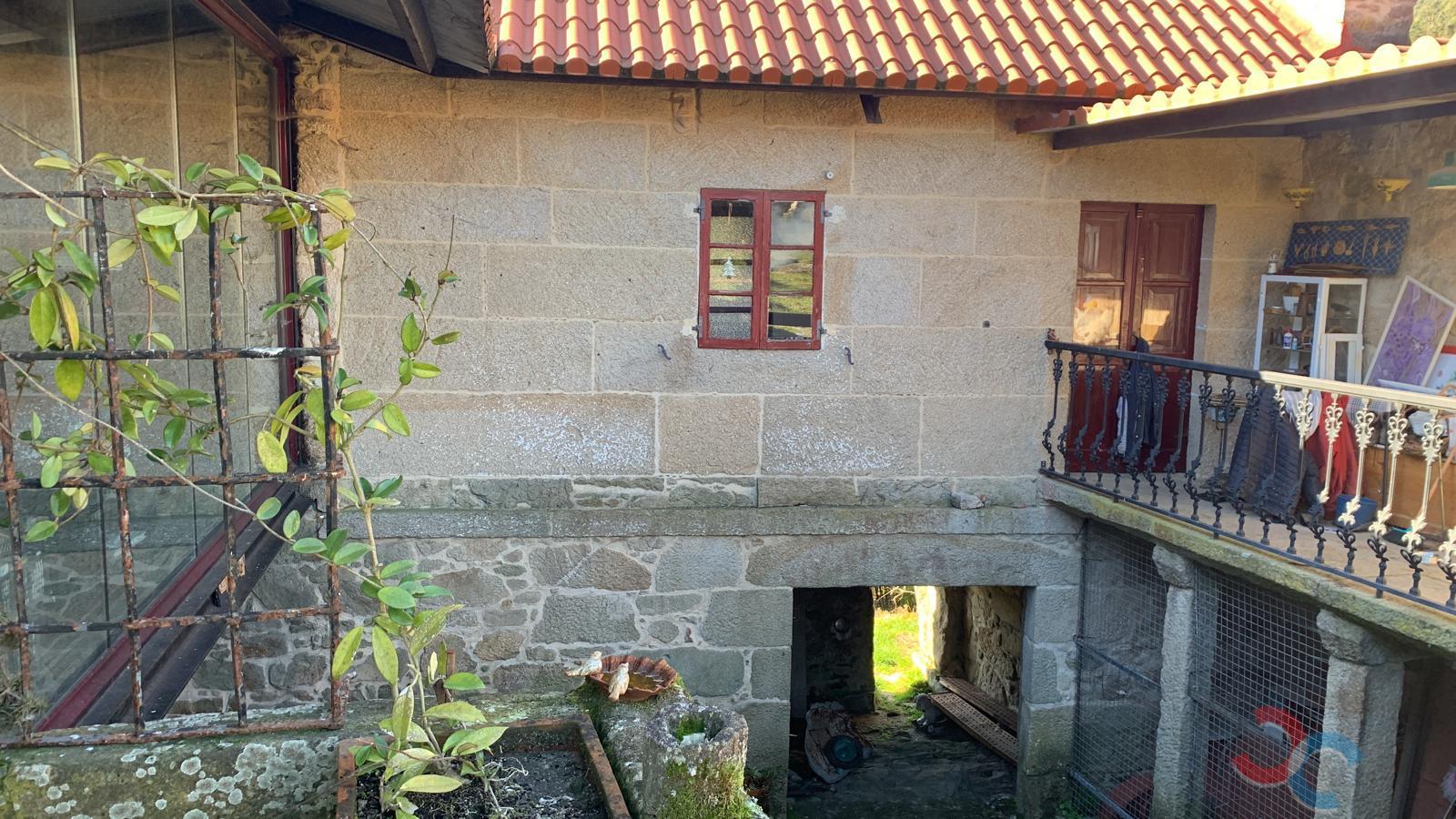 For sale of house in Campo Lameiro