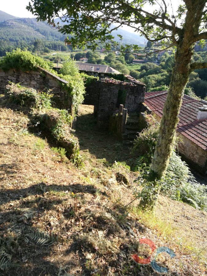 Venta de terreno en A Lama