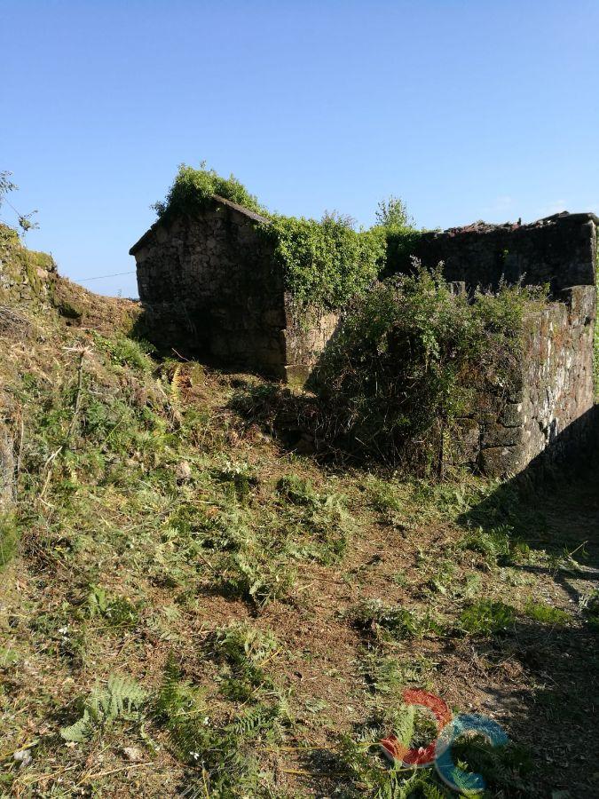 Venta de terreno en A Lama