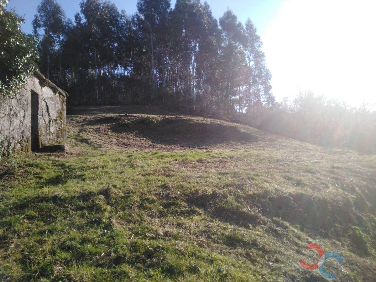 Venta de terreno en A Lama