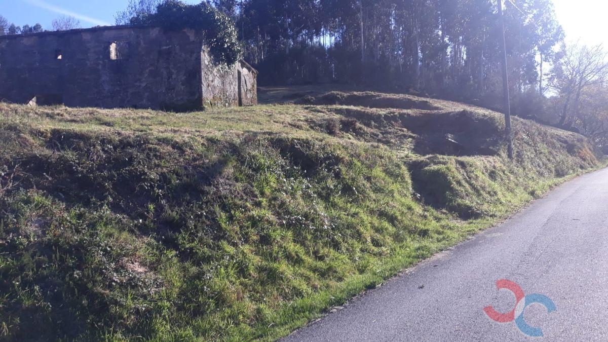 Venta de terreno en A Lama