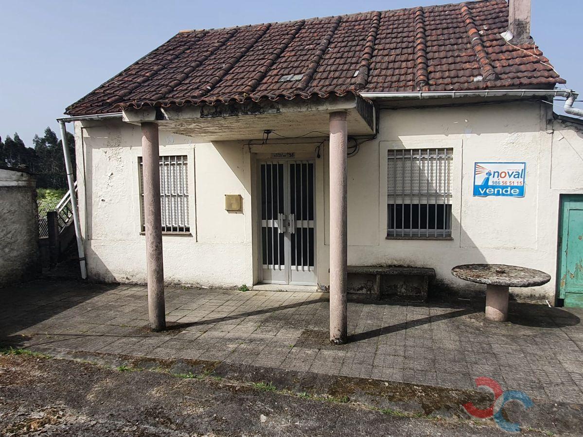 For sale of house in Vilagarcía de Arousa