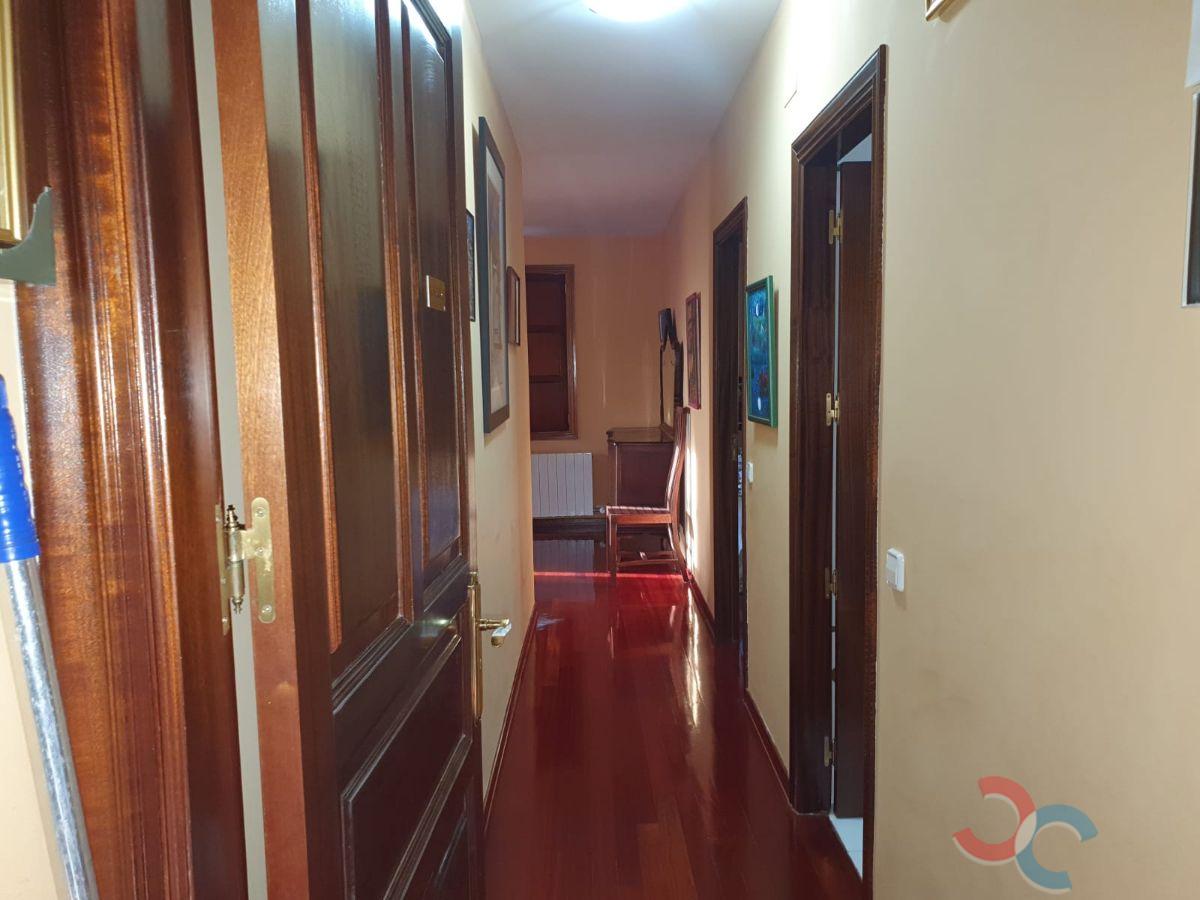 For sale of house in Combarro