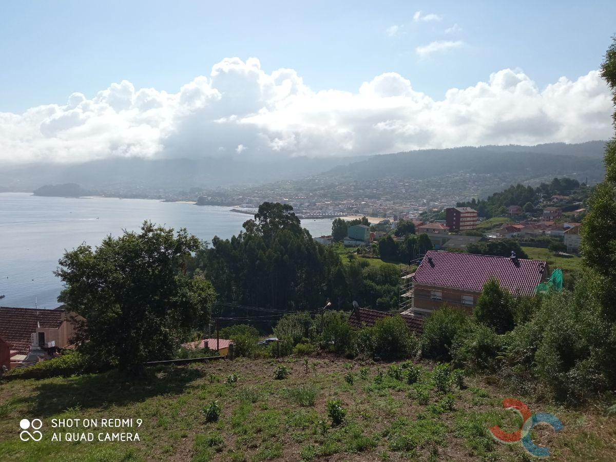 For sale of land in Bueu