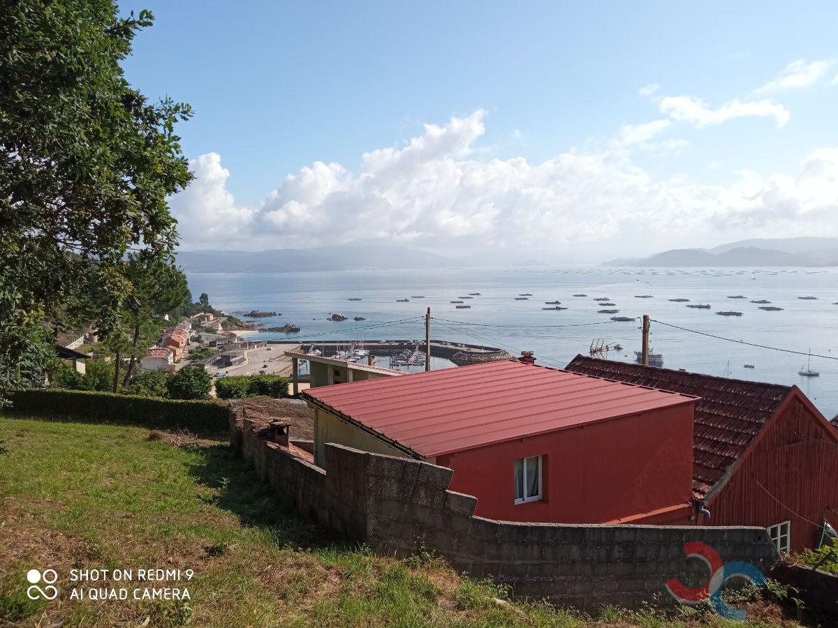 For sale of land in Bueu