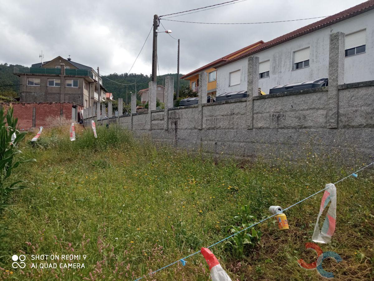 For sale of land in Marín