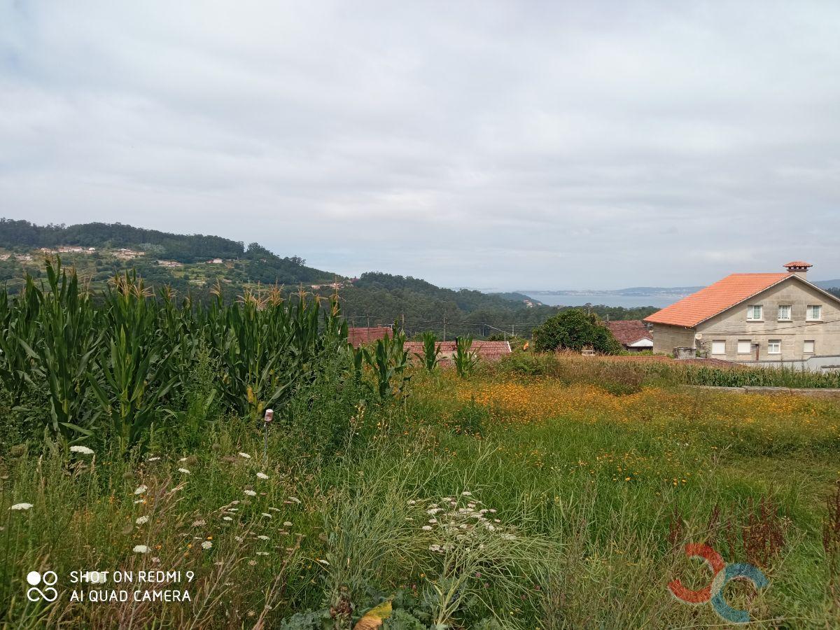 For sale of land in Marín